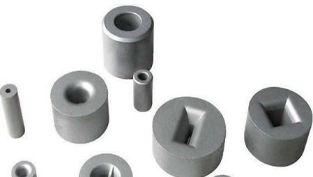 硬質(zhì)合金模具材料需要具備哪些性能？